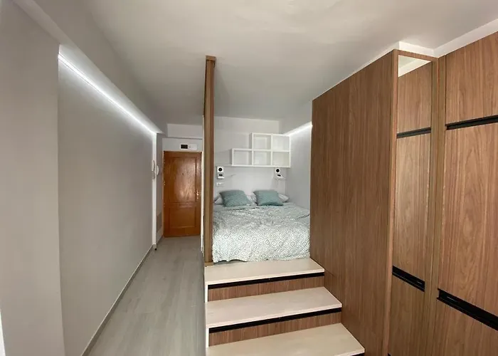 Modern Beachfront With Balcony Views New *