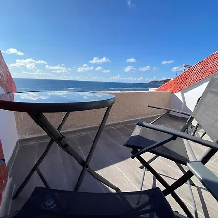 Modern Beachfront With Balcony Views New Apartman Las Palmas de Gran Canaria