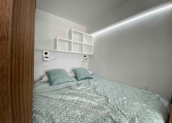 Apartament Modern Beachfront With Balcony Views New